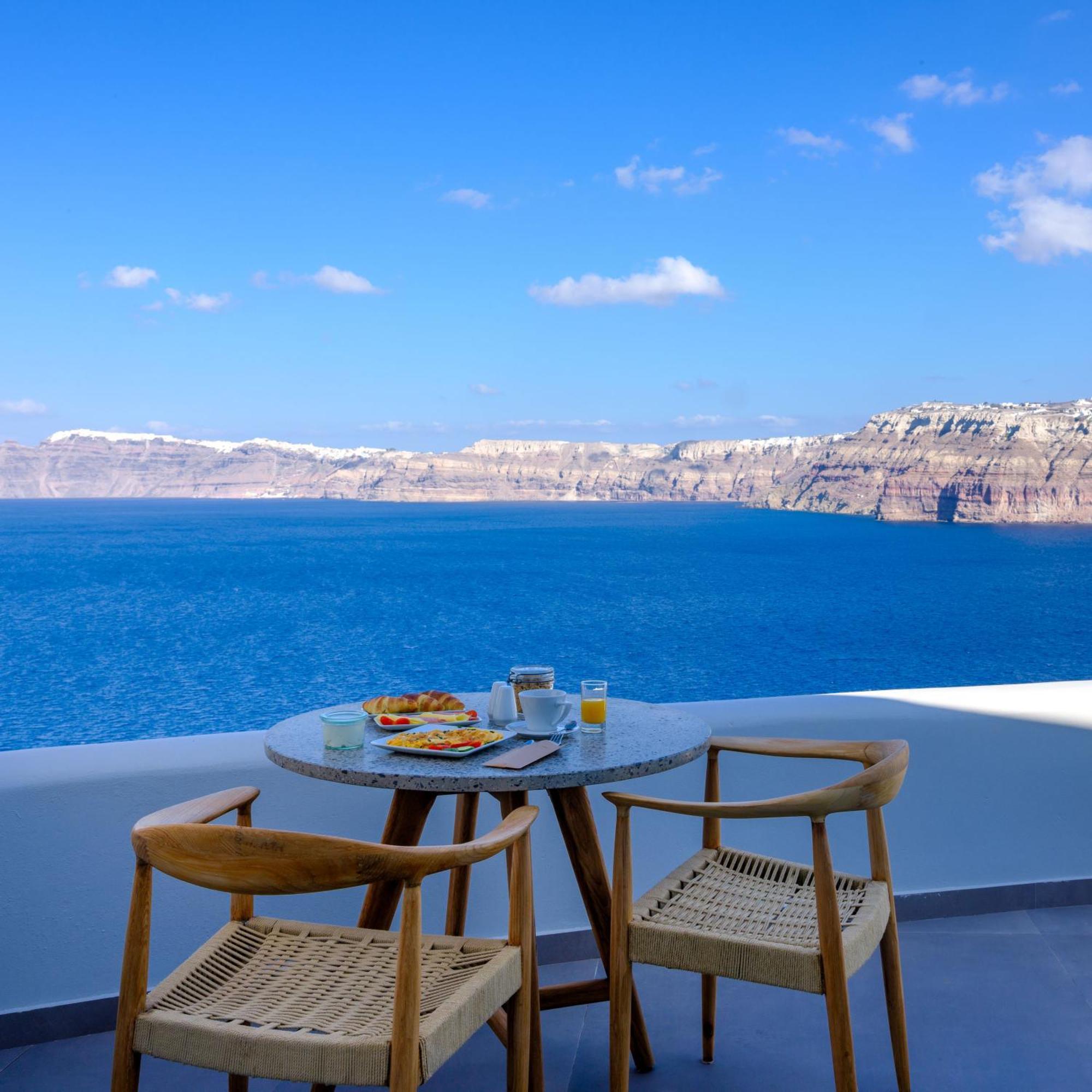 Neptune Luxury Suites Akrotírion Eksteriør billede