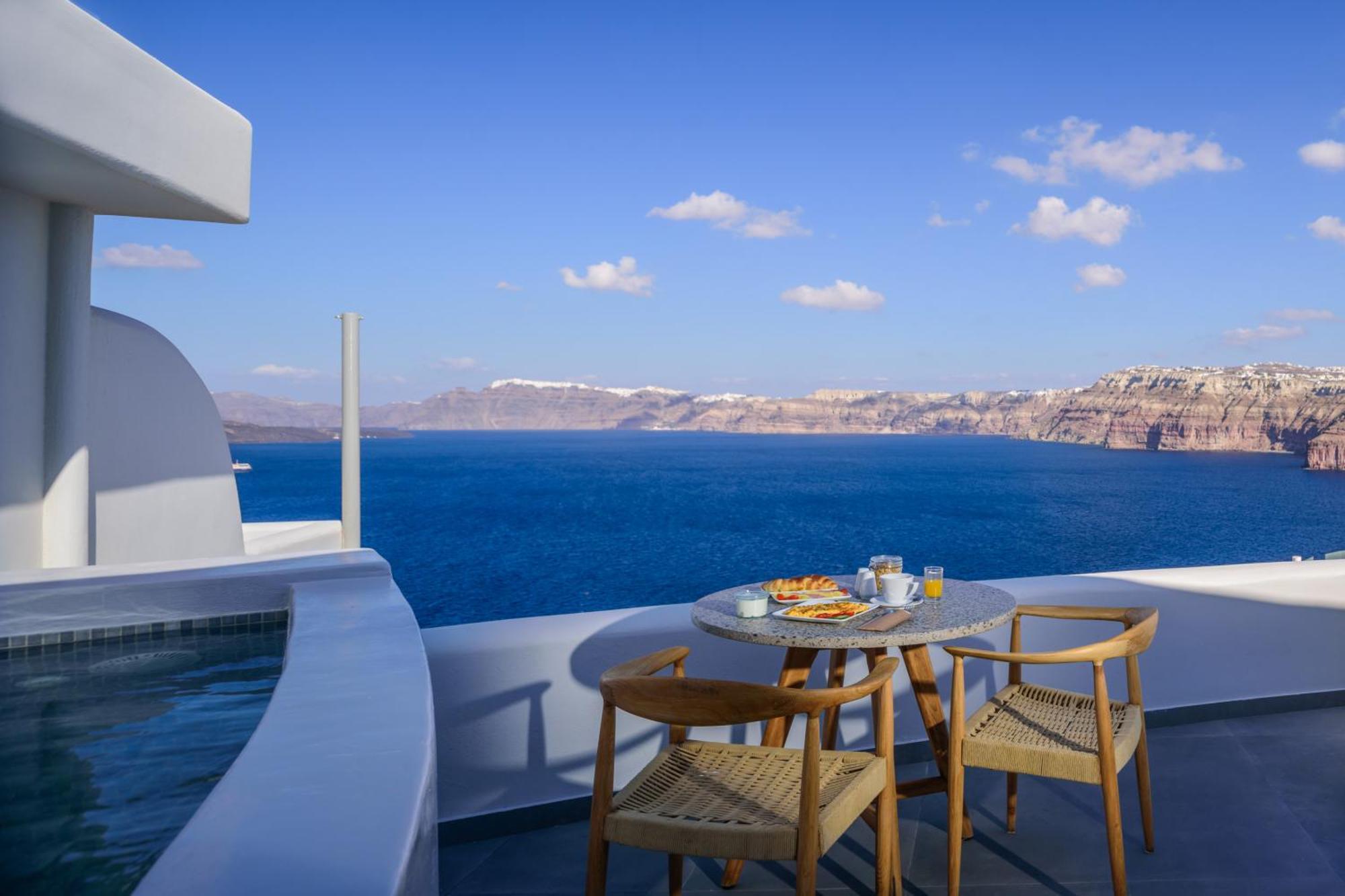 Neptune Luxury Suites Akrotírion Eksteriør billede