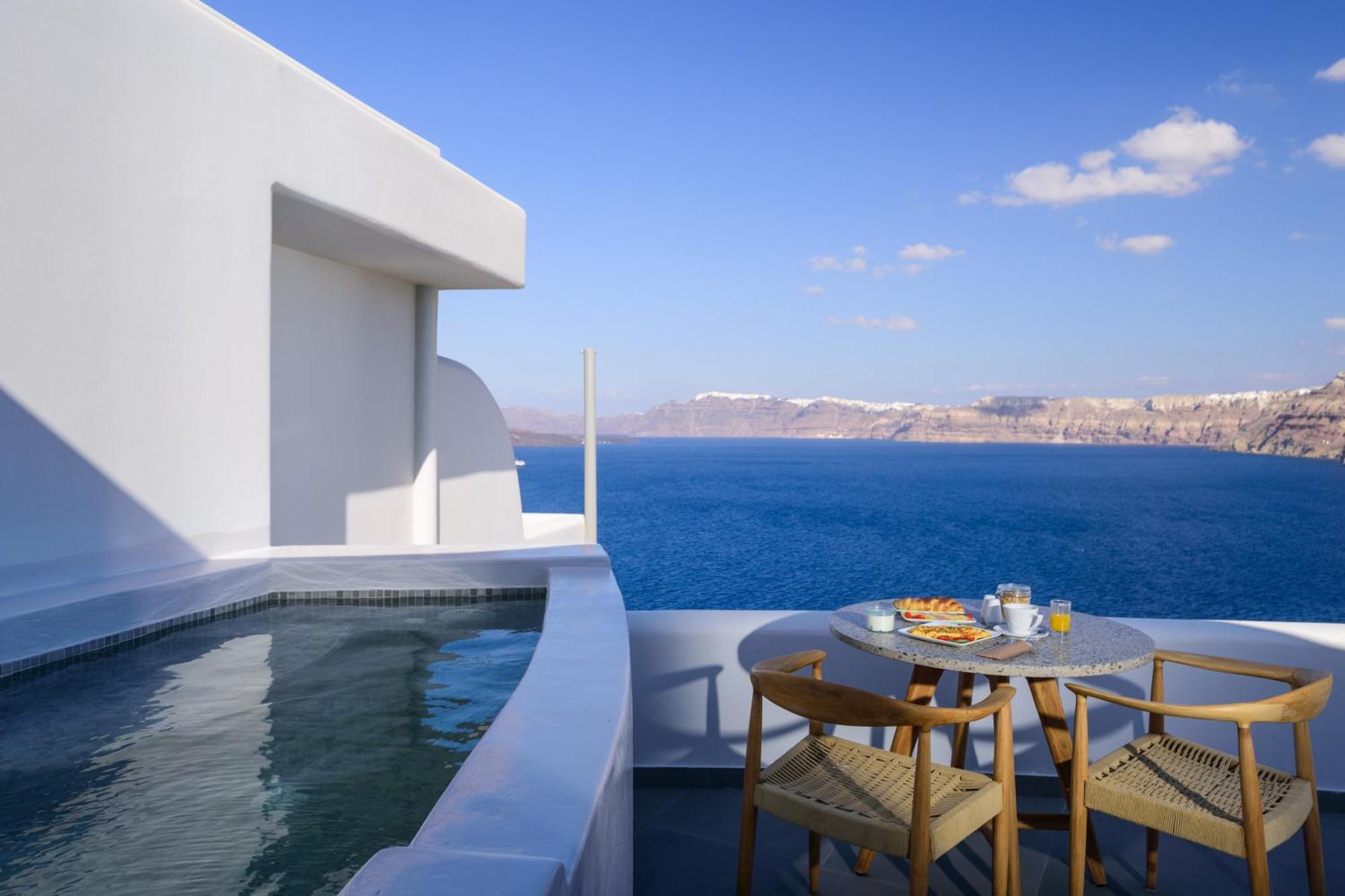 Neptune Luxury Suites Akrotírion Eksteriør billede