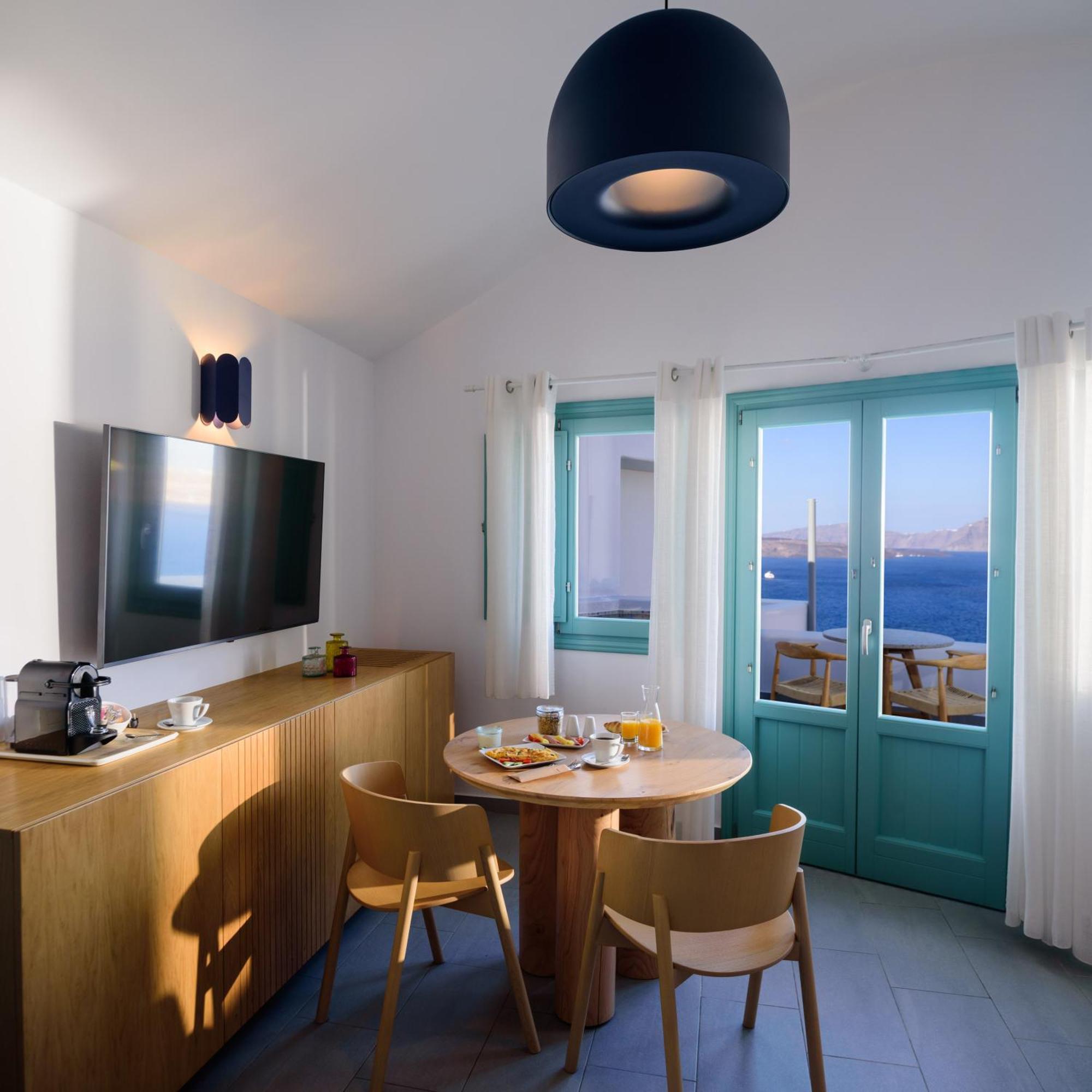 Neptune Luxury Suites Akrotírion Eksteriør billede