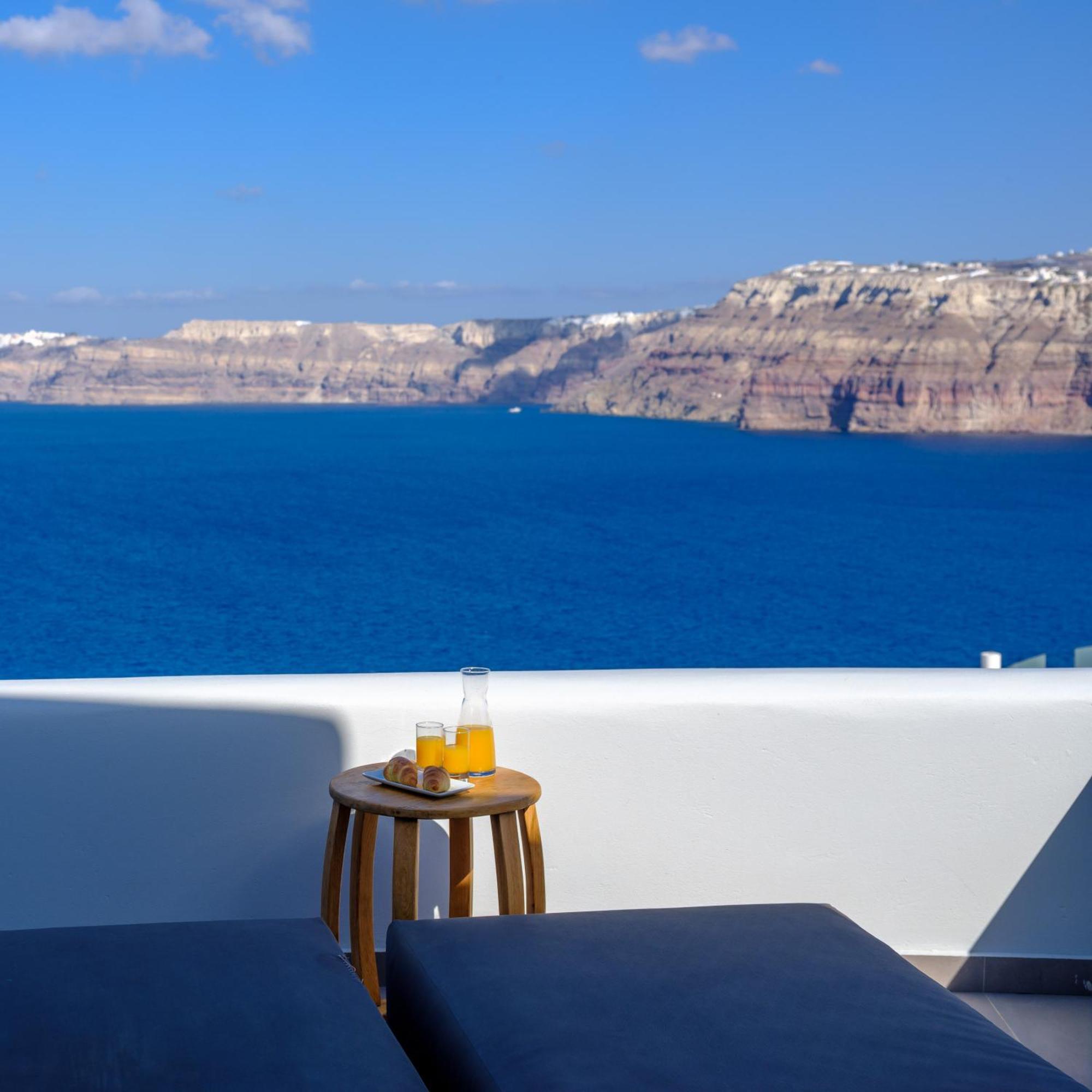Neptune Luxury Suites Akrotírion Eksteriør billede