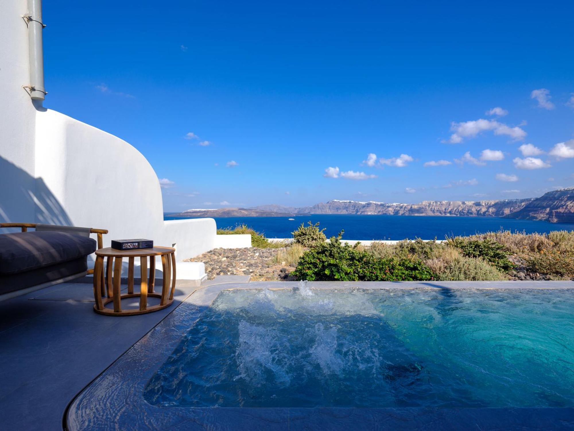 Neptune Luxury Suites Akrotírion Eksteriør billede
