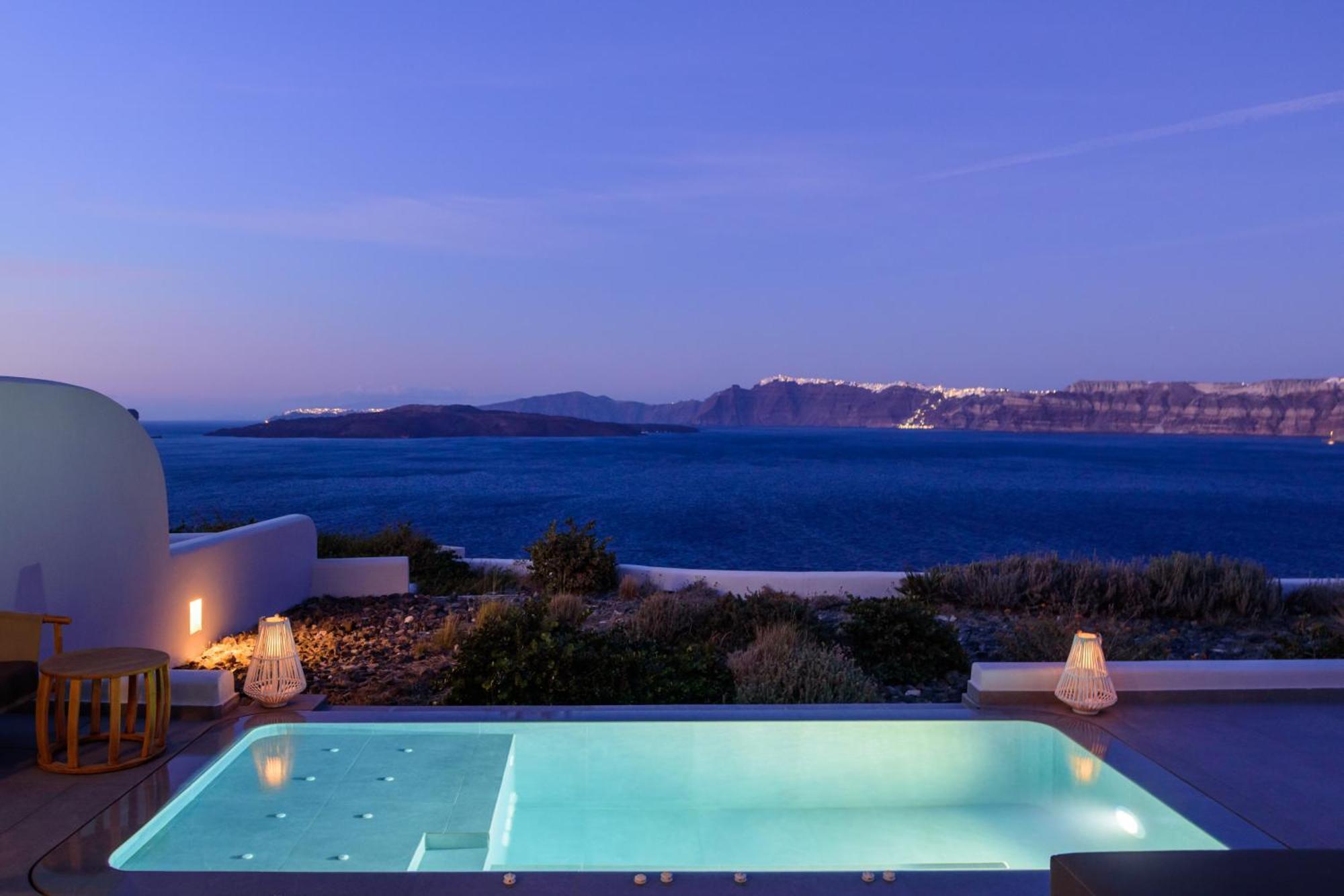 Neptune Luxury Suites Akrotírion Eksteriør billede